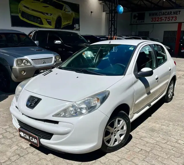 Carro Peugeot 207 Sedan 2014 207 Passion Active 1.4 (Flex)