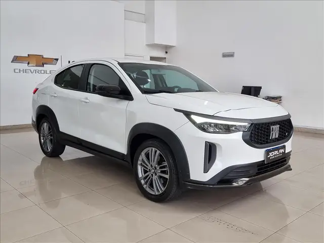 Carro Fiat Fastback 2024 Turbo 200