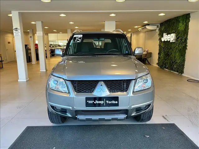 Carro Mitsubishi Pajero TR4 2015 2.0 16V 4x2 (Flex) (Aut)