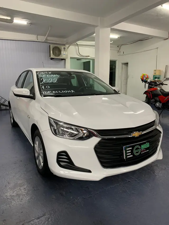 Carro Chevrolet Onix Plus 2022 1.0 LT (Flex)