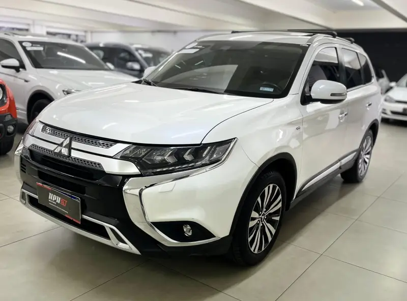 Mitsubishi Outlander 3.0 HPE-S 4WD CVT
