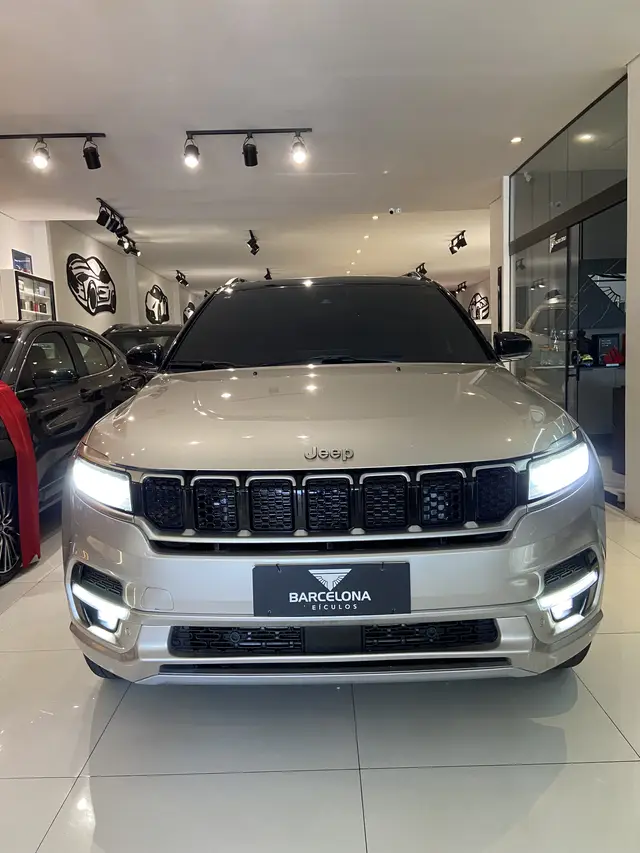 Carro Jeep Commander 2022 Overland TD380 Diesel 4x4 (Aut)