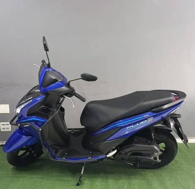 Carro Yamaha Fluo 2026 Hybrid Connected