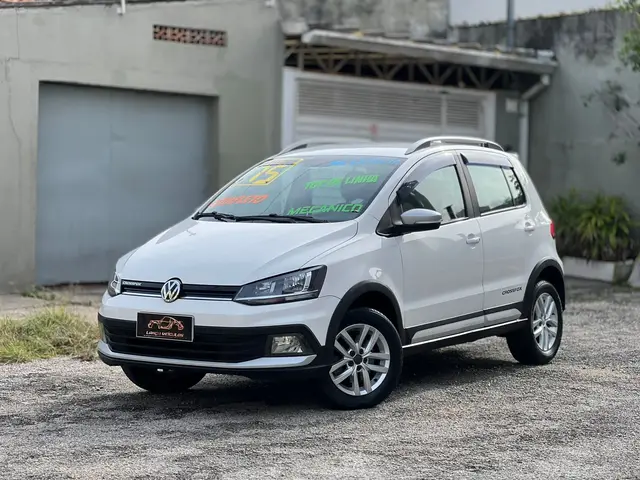 Carro Volkswagen CrossFox 2015 1.6 16v MSI (Flex)