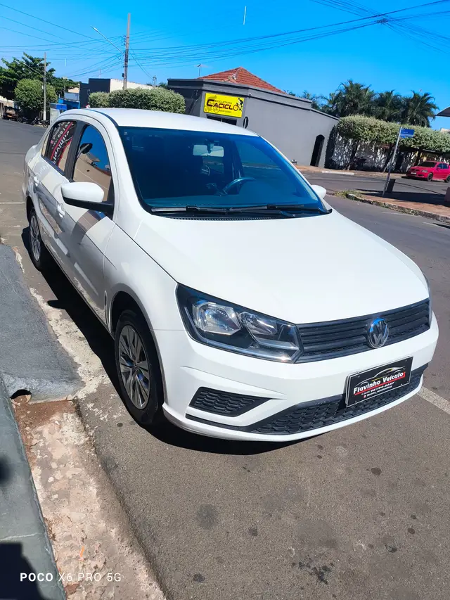 Carro Volkswagen Voyage 2022 1.6