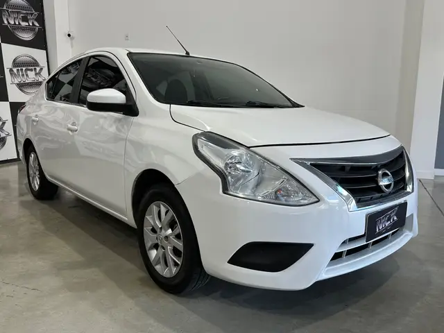 Carro Nissan Versa 2017 1.6 16V SV (Flex)