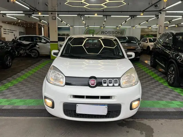 Carro Fiat Uno 2016 Evolution 1.4 8V (Flex) 4p