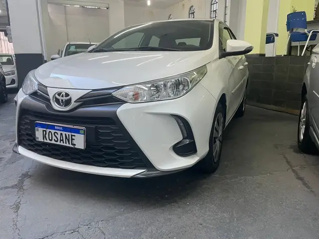 Carro Toyota Yaris Sedan 2023 XL 1.5 Flex 16V 4p Aut.