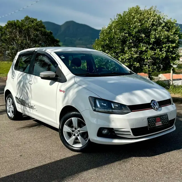 Carro Volkswagen Fox 2016 1.6 MSI Rock in Rio (Flex)