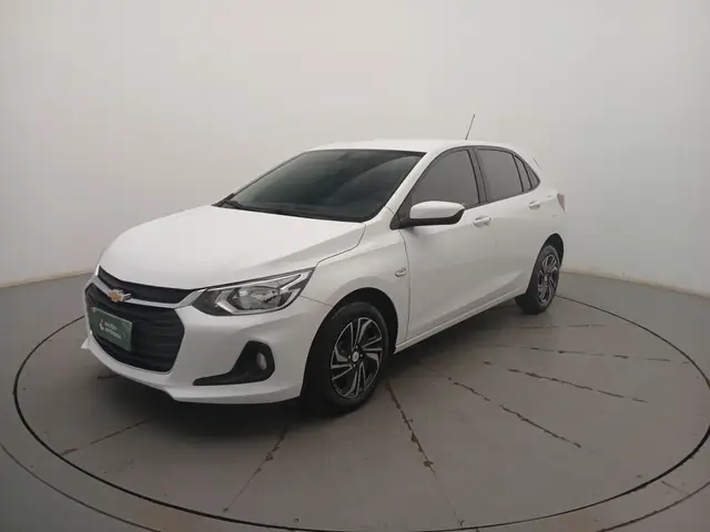 Carro Chevrolet Onix Plus 2024 LT 1.0