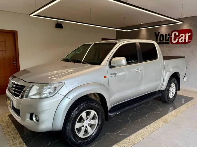 Carro Toyota Hilux Cabine Dupla 2014 Hilux 2.7 SR CD 4x2 (Flex) (Aut)