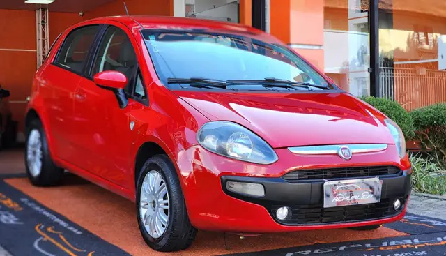Carro Fiat Punto 2013 Attractive 1.4 (Flex)