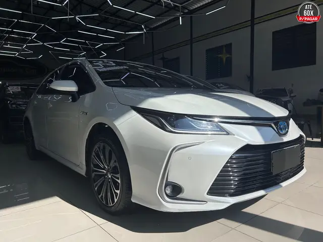 Carro Toyota Corolla 2023 Altis Hybrid Premium 1.8 Flex