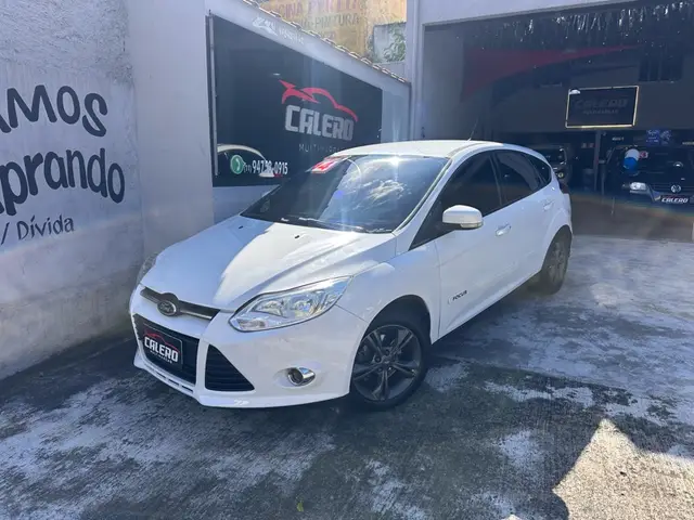 Carro Ford Focus Hatch 2014 SE 1.6 16V TiVCT
