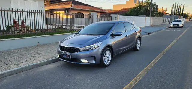 Carro Kia Cerato 2019 SX 1.6 (Aut) (Flex)