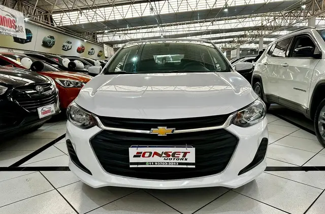 Carro Chevrolet Onix 2023 LT 1.0