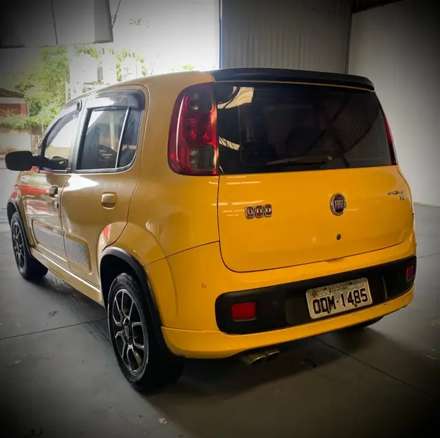Carro Fiat Uno 2013 Sporting 1.4 Interlagos 8V (Flex) 4p