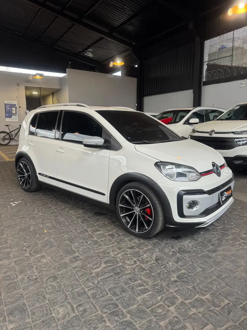 Volkswagen Up! 1.0 12v TSI E-Flex Cross