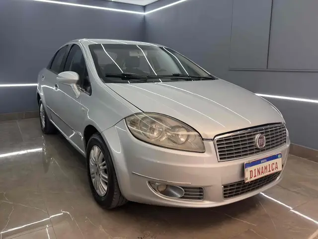 Carro Fiat Linea 2013 Essence 1.8 16V (Flex)
