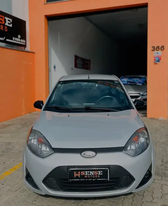 Carro Ford Fiesta Hatch 2013 Rocam 1.0 (Flex)