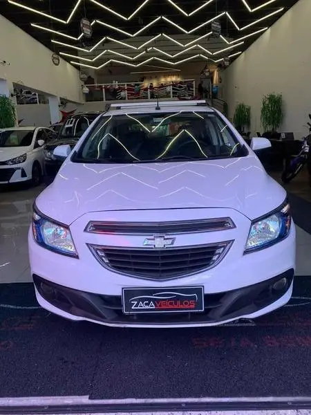 Carro Chevrolet Onix 2013 1.0 LS SPE/4