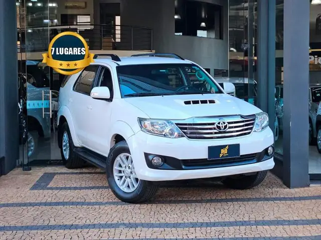 Carro Toyota Hilux SW4 2015 SRV 4x4 3.0 Turbo  (aut)