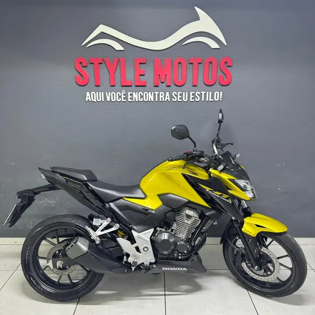 Moto Honda CB 300F Twister 2024 (ABS)