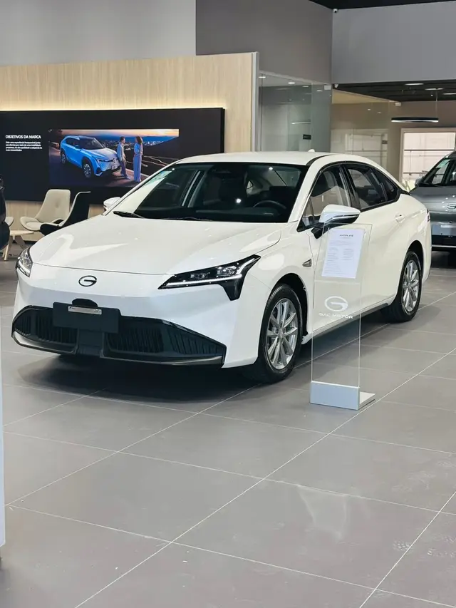 Carro GAC Aion ES 2026 Plus