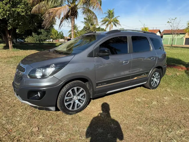 Carro Chevrolet Spin 2018 Activ 1.8 (Flex) (Aut)