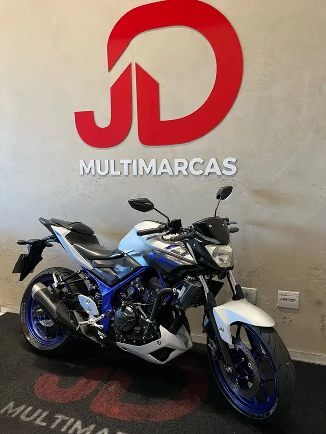 Carro Yamaha MT-03 2017 STD