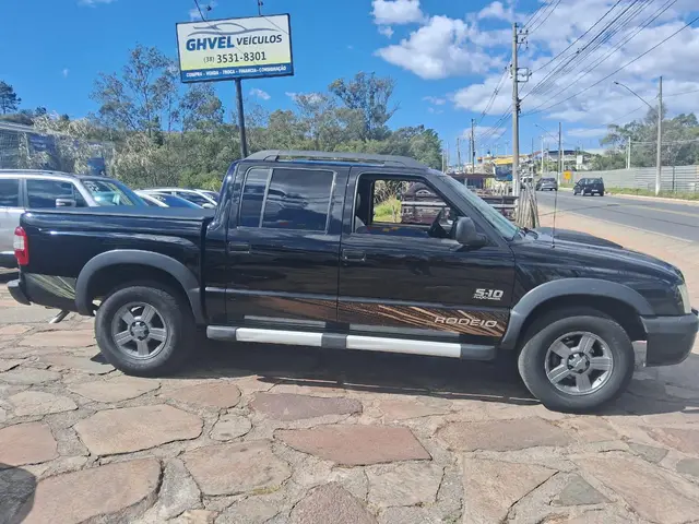 Carro Chevrolet S10 Cabine Dupla 2011 S10 Rodeio 2.4 Flexpower 4X2 (Cab Dupla)