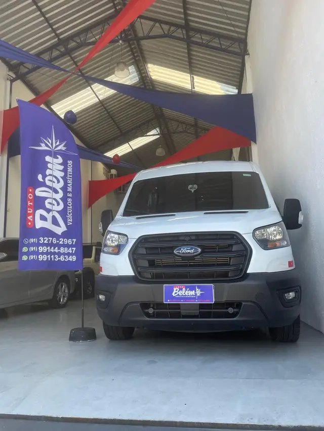 Carro Ford Transit 2023 Minibus 15 Lug. 2.0 Diesel (Aut.)