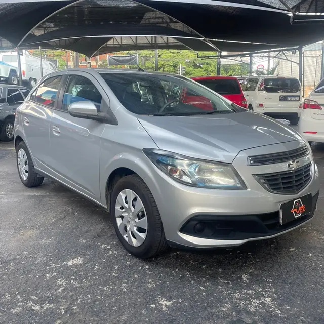 Carro Chevrolet Onix 2014 1.4 LT SPE/4