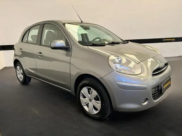 Carro Nissan March 2014 1.0 16V (Flex)