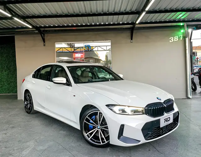 Carro BMW 320i 2023 M Sport 2.0 Turbo (Aut.)