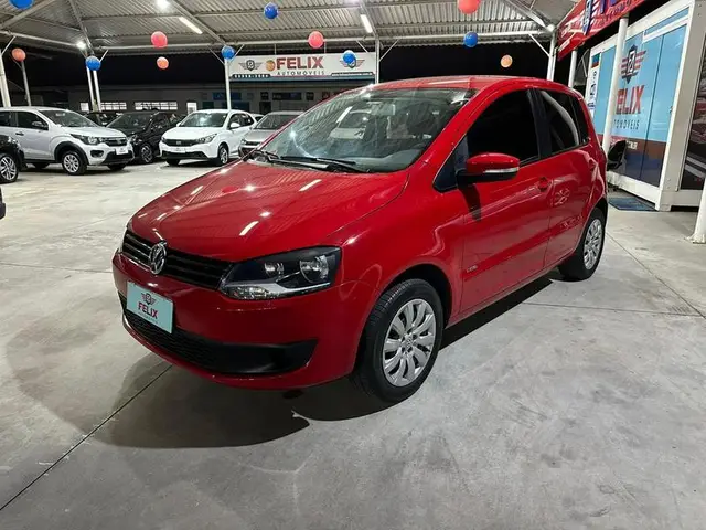 Carro Volkswagen Fox 2014 1.0 TEC (Flex) 4p