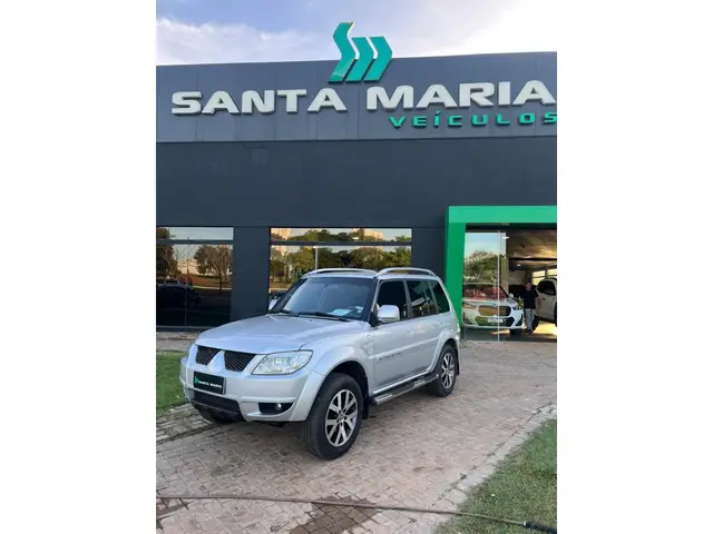 Carro Mitsubishi Pajero TR4 2010 2.0 16V (flex)