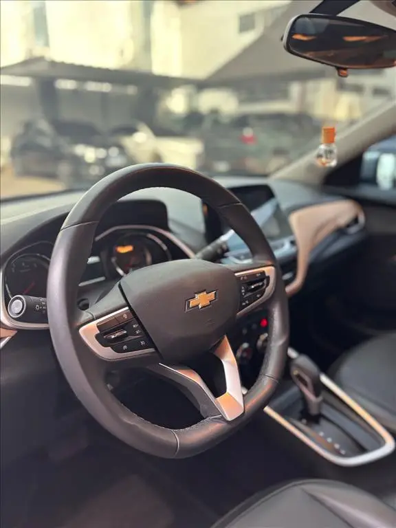 Carro Chevrolet Onix 2023 Premier 1.0 Turbo (Aut.)