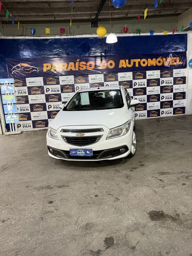 Carro Chevrolet Onix 2013 1.0 LT SPE/4