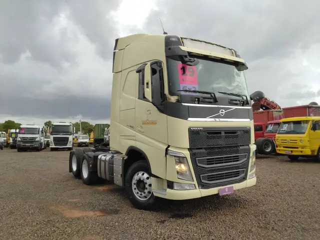 Caminhão Volvo FH 460 2019 6X2