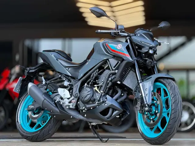 Carro Yamaha MT-03 2024 ABS