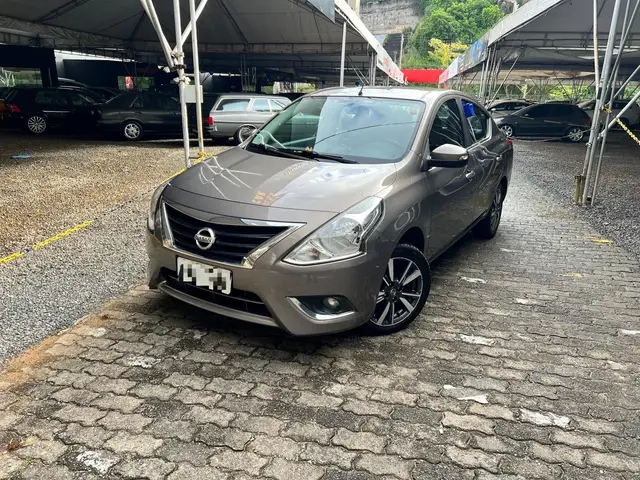 Carro Nissan Versa 2018 1.6 16V SL FlexStart CVT (Flex)