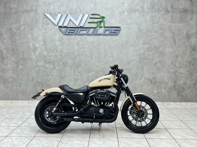 Carro Harley-Davidson Sportster XL 883 2015 Iron