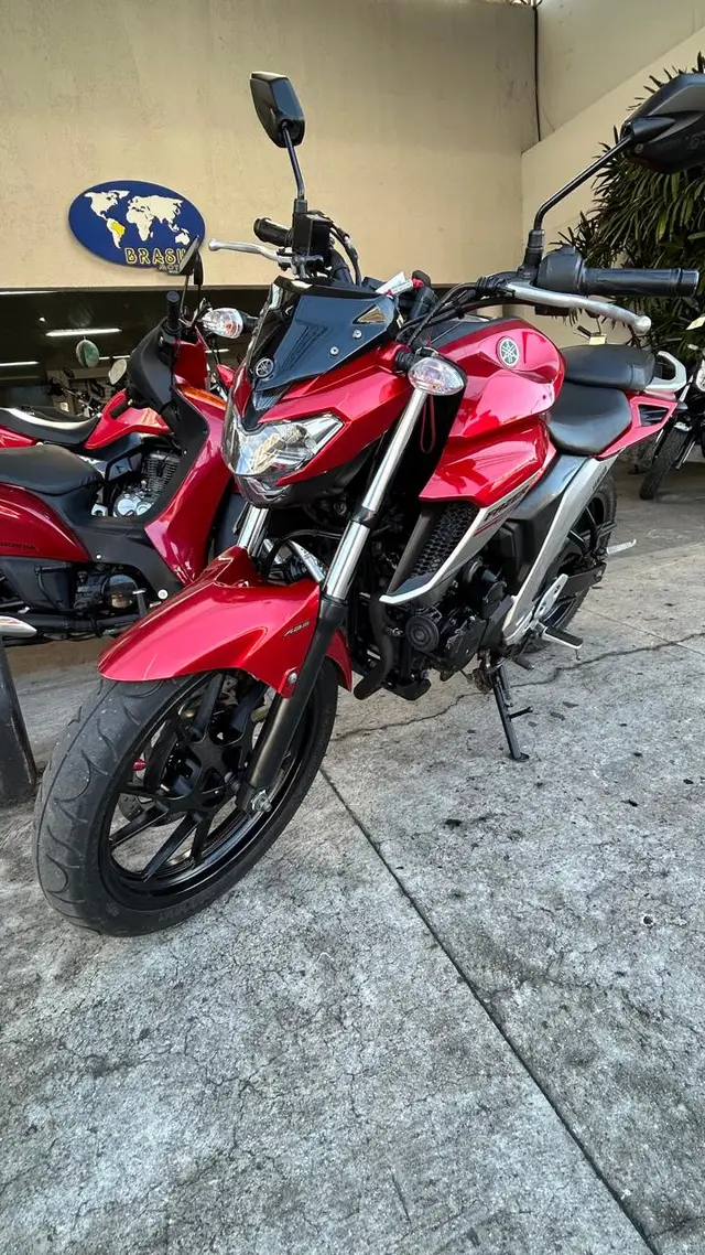 Moto Yamaha YS 250 Fazer 2021 ABS