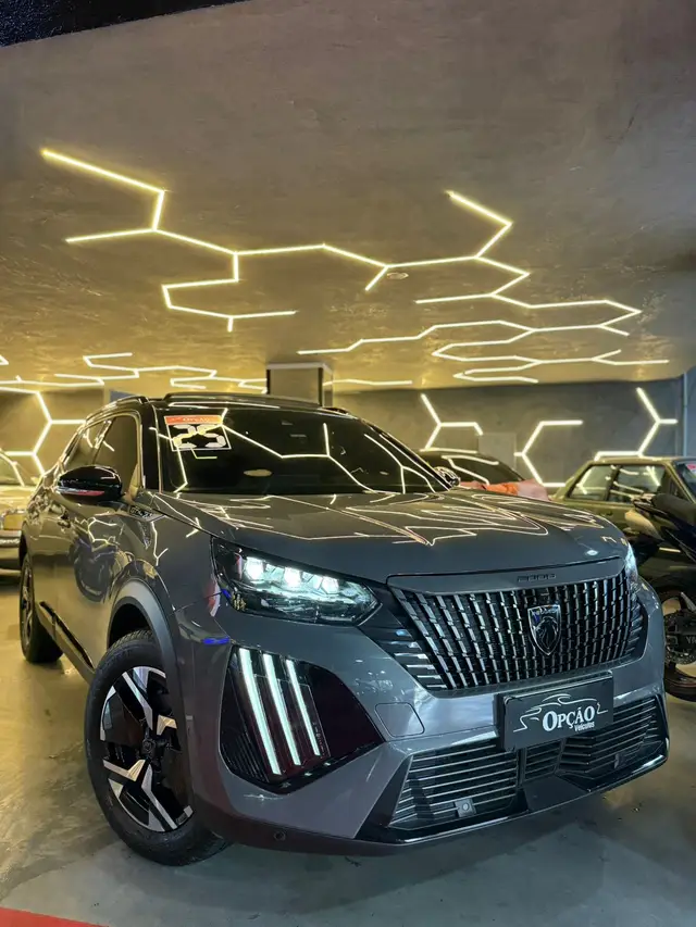Carro Peugeot 2008 2025 GT 1.0 turbo