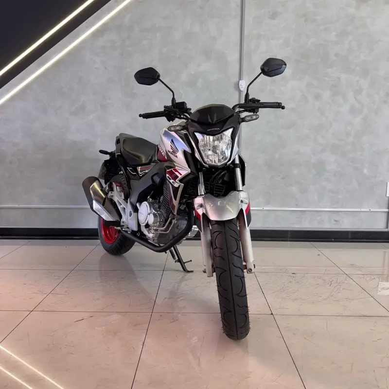 Honda CB 250F Twister (CBS)