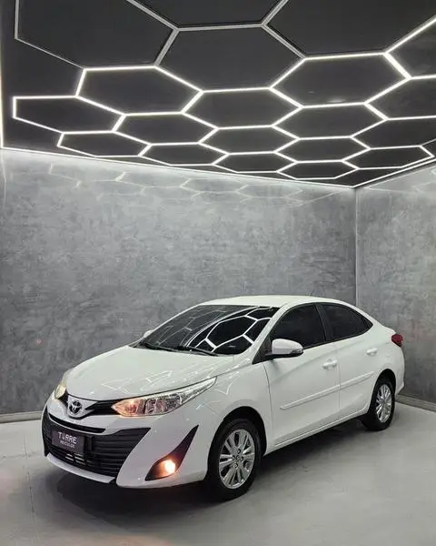 Carro Toyota Yaris Sedan 2019 1.5 XL (Flex)