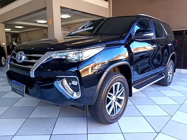 Carro Toyota SW4 2019 2.8 TDI SRX 7L 4x4 (Aut) (Diesel)