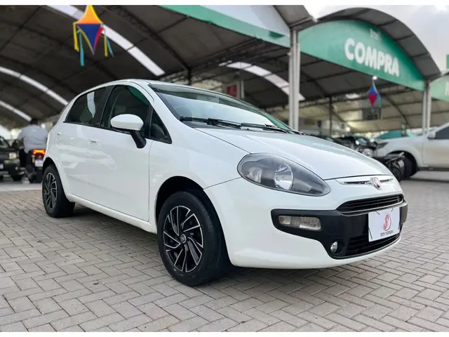 Carro Fiat Punto 2014 Attractive 1.4 (Flex)