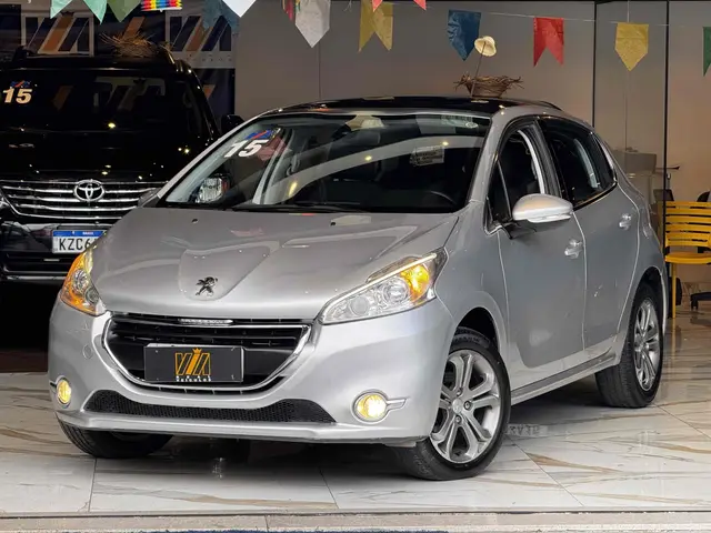 Carro Peugeot 208 2015 Griffe  1.6 16V (Flex) (Aut)